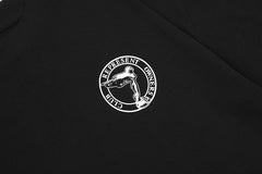 REPRESENT, a trendy European and American brand, features the emblem of the Flying Goddess printed on a short sleeved T-shirt. It is a loose fitting pure cotton T-shirt for both men and women