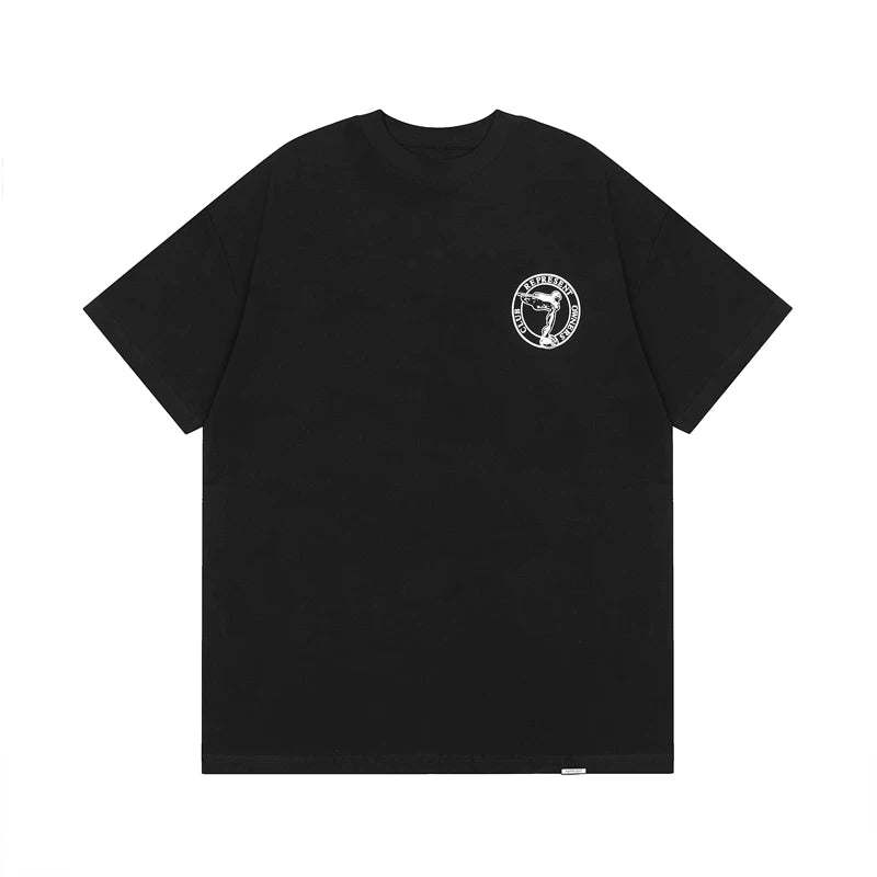 REPRESENT, a trendy European and American brand, features the emblem of the Flying Goddess printed on a short sleeved T-shirt. It is a loose fitting pure cotton T-shirt for both men and women