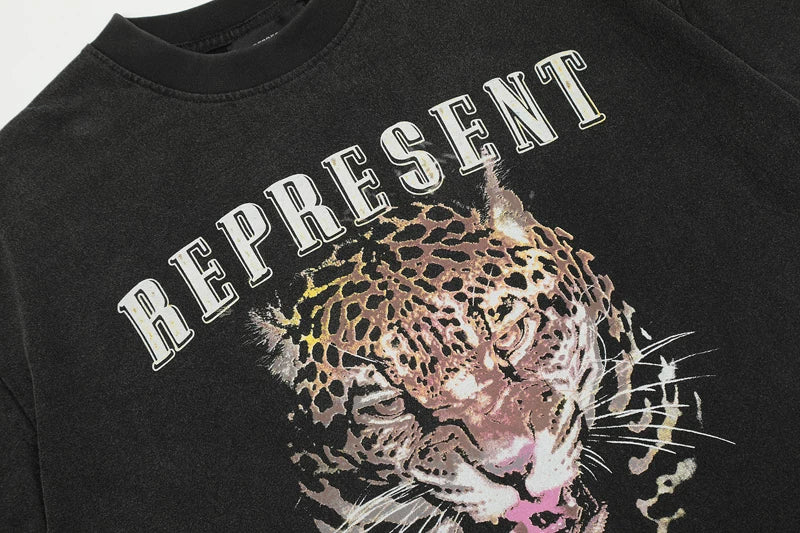 REPRESENT, a trendy European and American brand, is a vintage washed black panther head printed short sleeved T-shirt for men and women